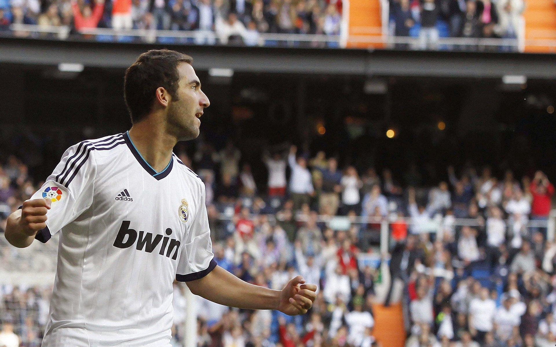 姆巴佩缺席无碍银河战舰!皇马5-1横扫贝蒂斯,青训五子闪耀伯纳乌