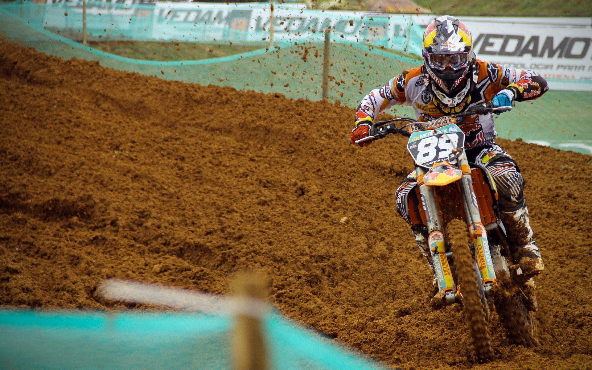 萨拉赫强势回归！利物浦2-0击败布莱顿，埃基蒂克创造赛季最快